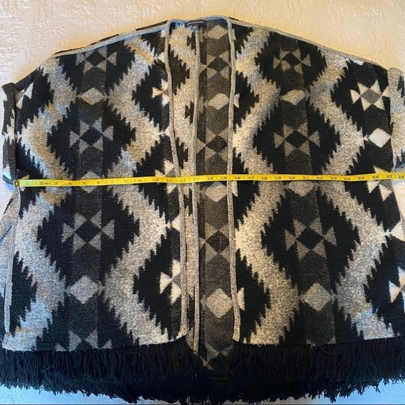 American Eagle Aztec Open Front Vest Fringe Cardigan - L/XL - Picture 7 of 10
